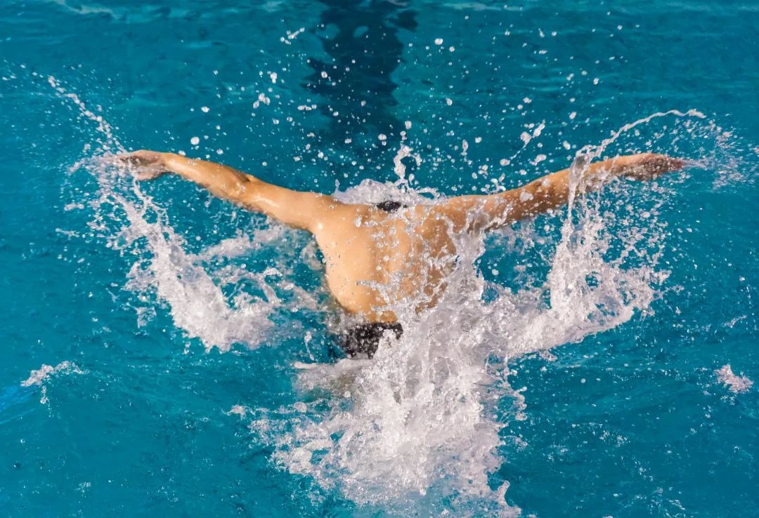 记者：不清楚利物浦是否会提高报价，但斯洛特渴望得到伊萨克